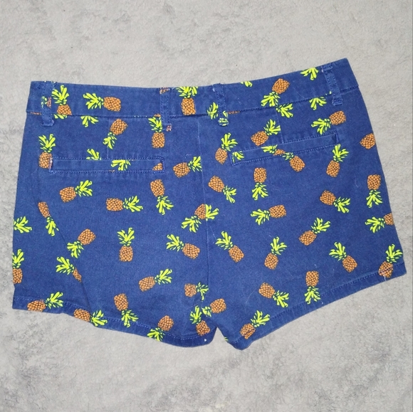 Pineapple shorts - Picture 3 of 4